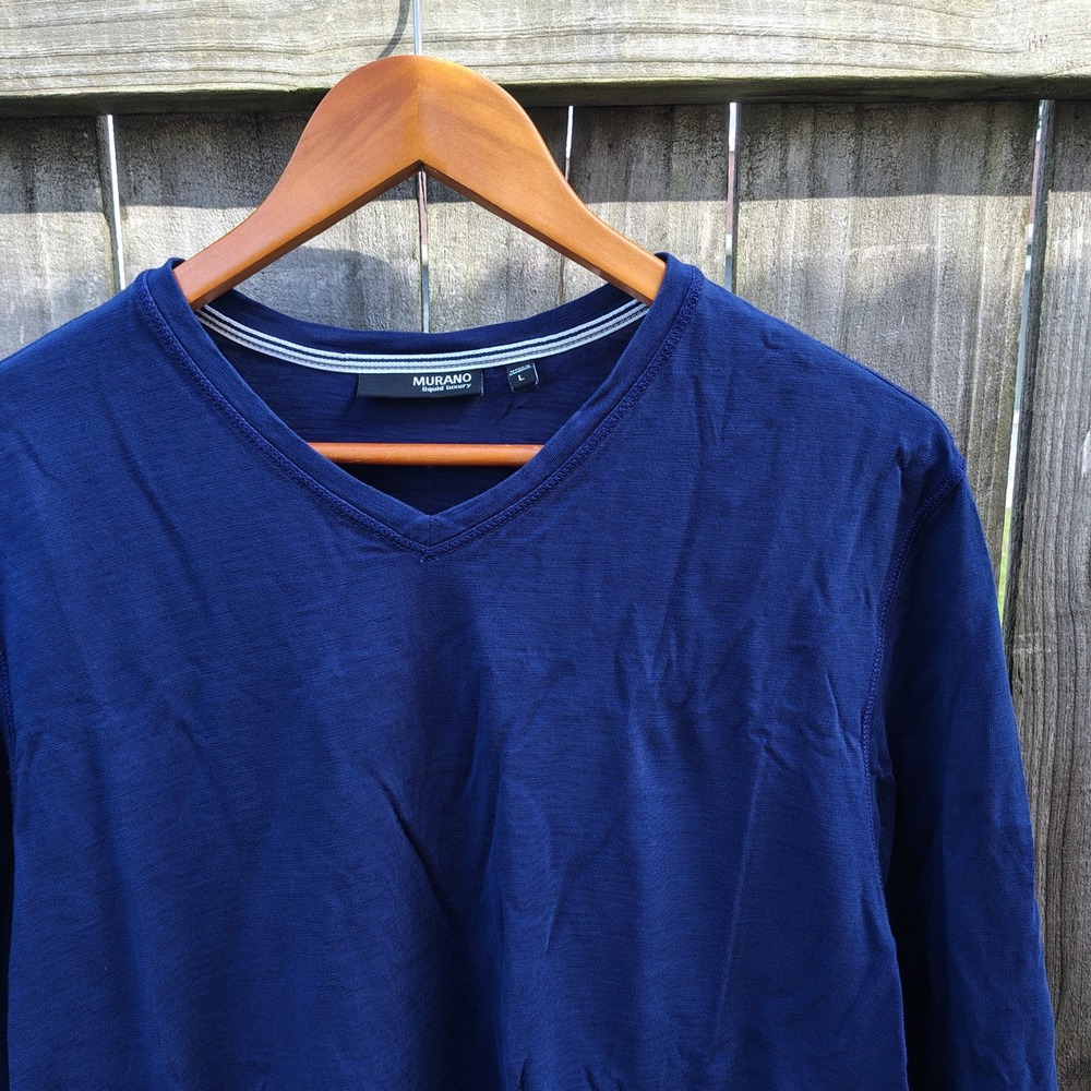 Murano Liquid Luxury V-Neck Tee Men Large Navy Blue Slub Knit Long Sleeve Preppy